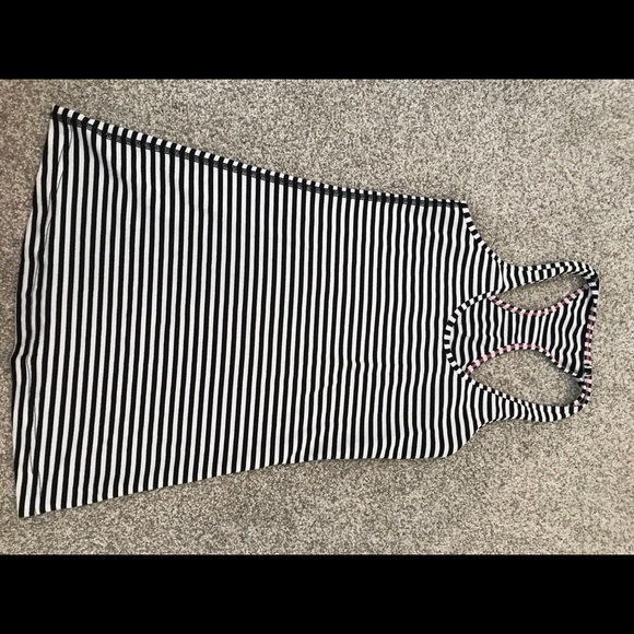 Lululemon Razor back top - Picture 3 of 4